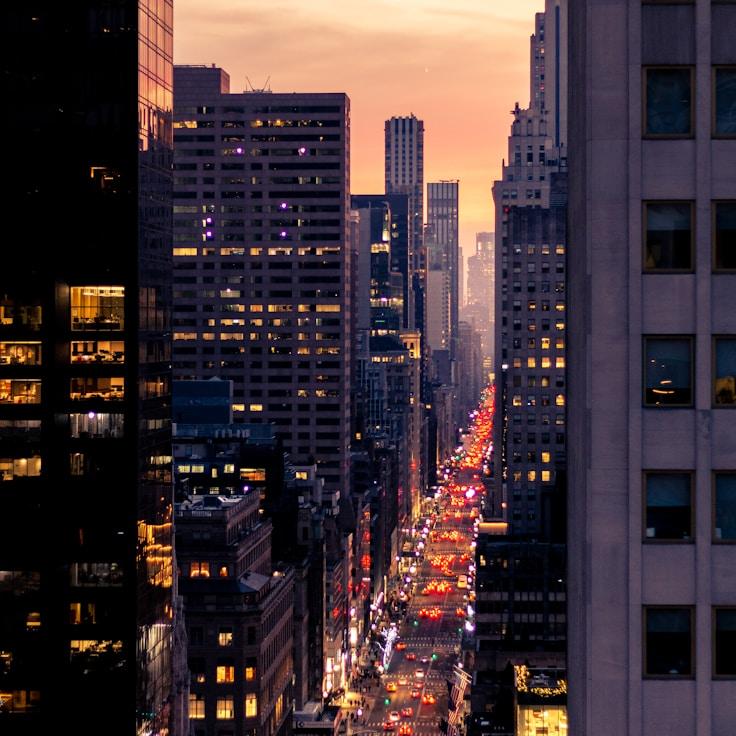 Parents evaluating schools in Netherlands